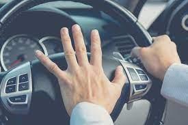 隧道內違規超車頻傳 小心荷包失血又危險