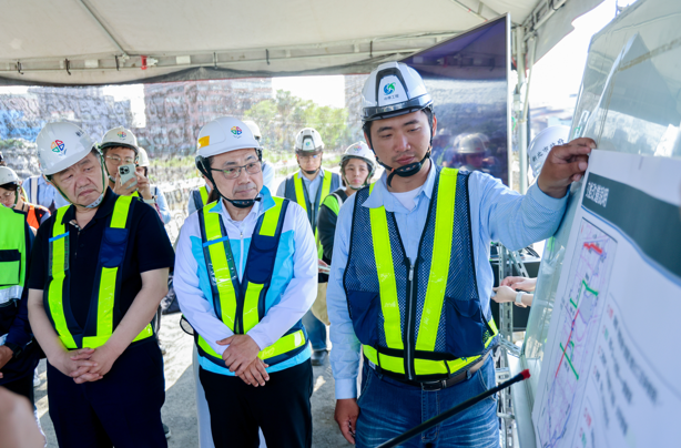 提升新莊交通量能！侯友宜市長親赴新泰塭仔圳二區視察道路進度