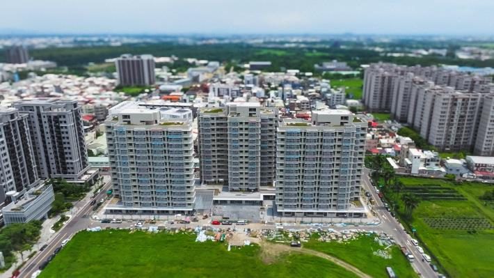 臺南新都安居A婚育宅專案9月15日啟動申租，提供605戶社宅及121戶婚育宅，落實青年安心住政策