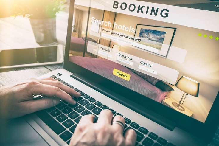Mobile booking and local SEO ranking for UK hotels