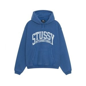 Minimal Design, Maximum Street Impact: Jogging St&uuml;ssy Essentials