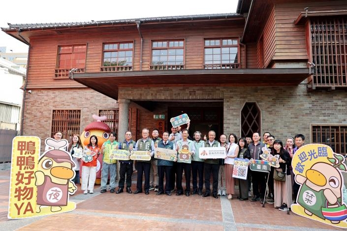 臺南人氣吉祥物菜奇鴨與夜奇鴨進駐愛國婦人會館　以古蹟為載體展現文創魅力帶動觀光人潮