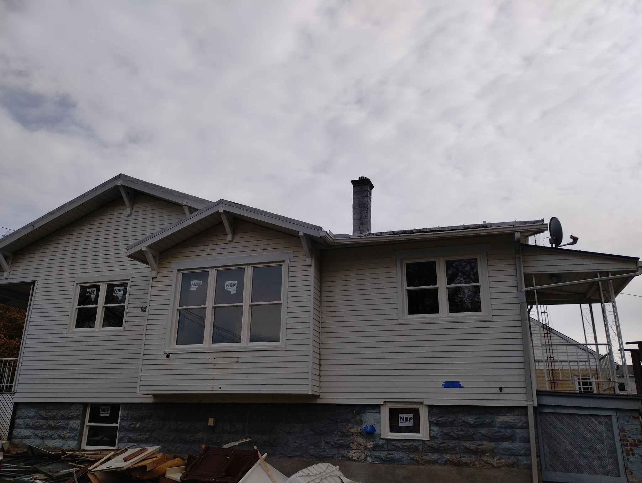 Enhance Your Home With Expert Vinyl Siding and Roofing Services