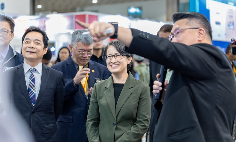 蕭美琴副總統參觀Secutech 2026展覽　關注智慧安防與次世代通訊科技應用