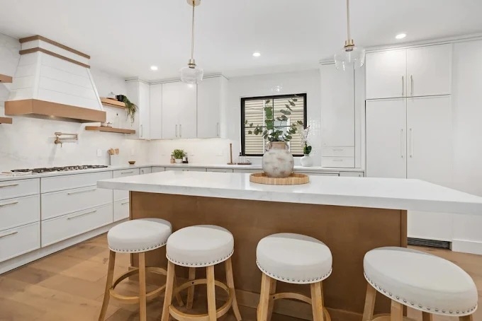 Enhance Your Home with Custom Craftsmanship and Outdoor Living