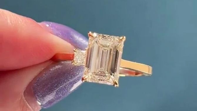 Princess Cut Engagement Rings with Exceptional Center Stones