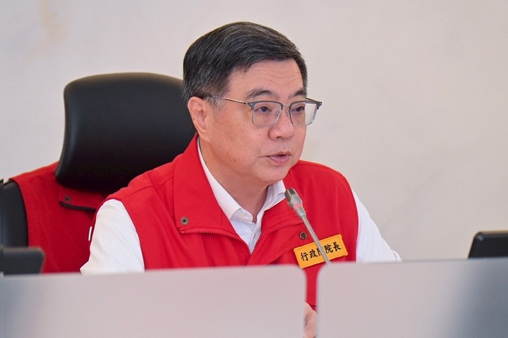行政院長卓榮泰視察水利署防災中心　要求持續掌握各地水情、堰塞湖狀況　全力落實豪雨應變整備