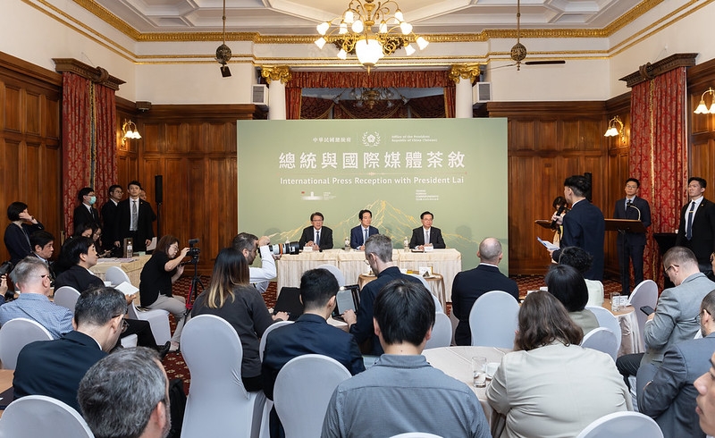 賴清德總統出席台灣外國記者會「總統與國際媒體茶敘」活動回應媒體提問　聚焦國安與區域安全