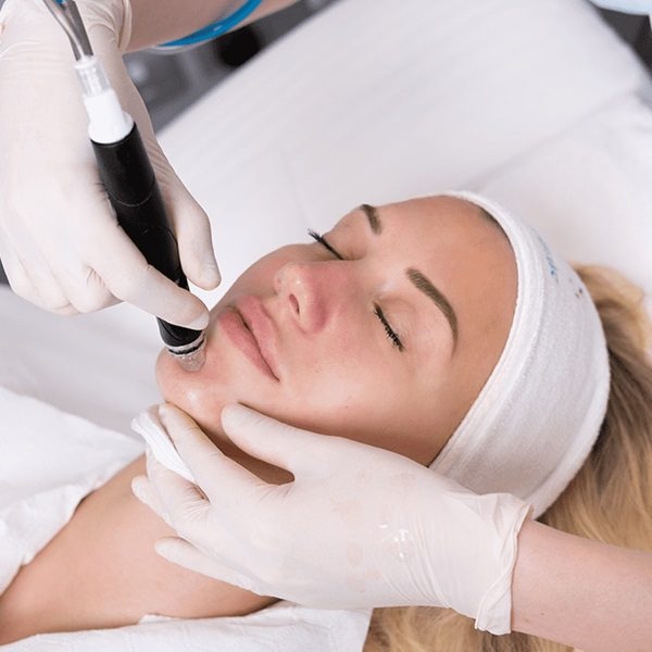 Hydrafacial Treatment in Dubai for Pore Refinement