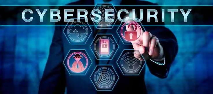 How Does SevenMentor Combine Live Projects and Practical Learning in Its Cyber Security Course?
