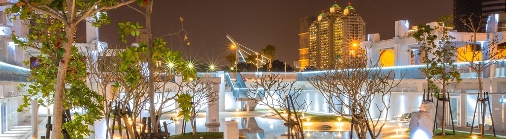 Midnight Urbanite